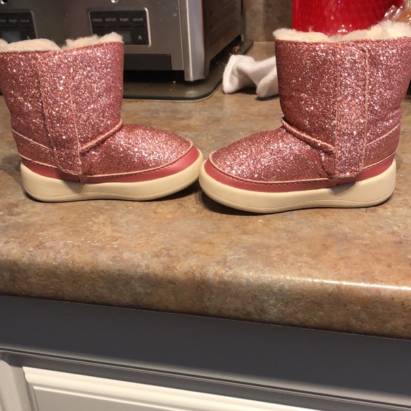 Baby Uggs - Picture 2 of 9